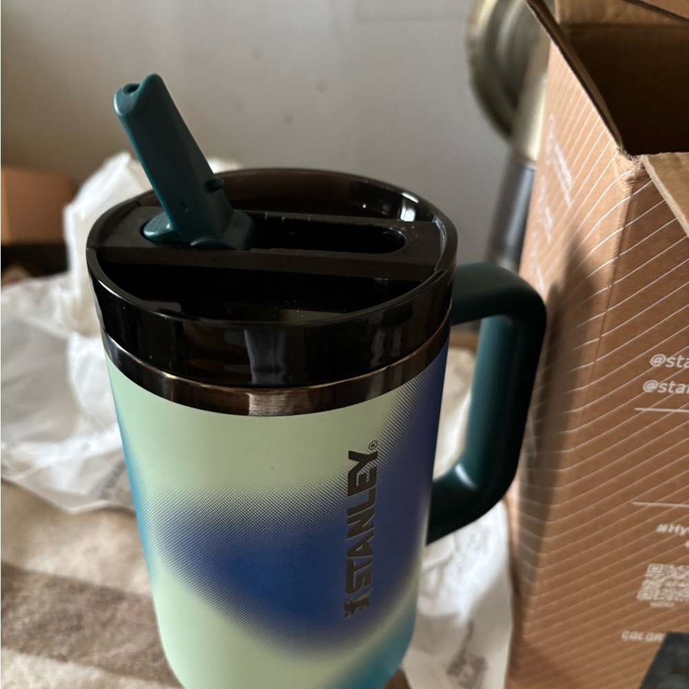 Stanley Blue and Green Travel Mug - Picture 4 of 6